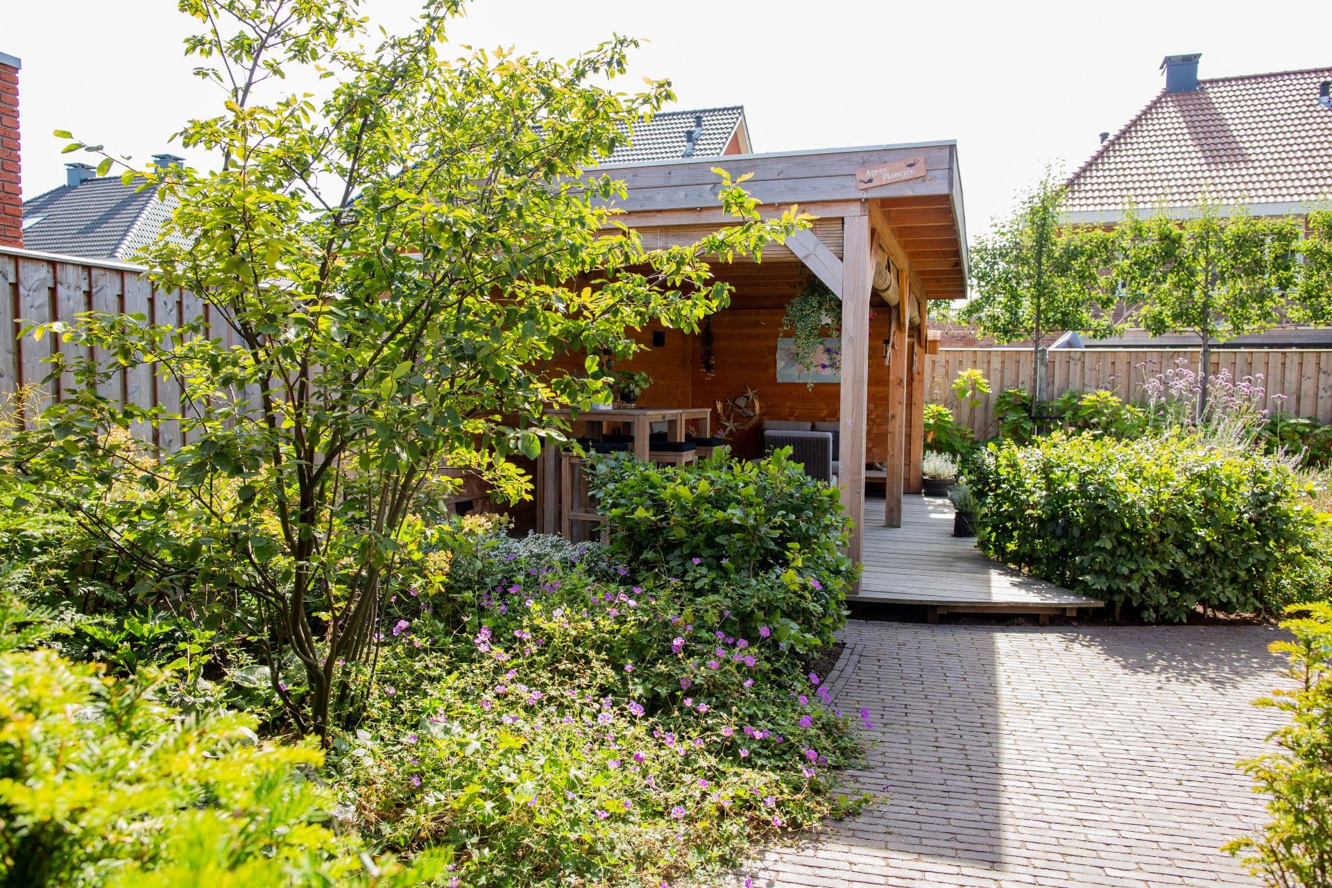 Natuurlijke tuin met volop groen in Heiloo